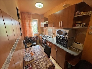 Apartament cu 2 camere, zona Rogerius - imagine 3