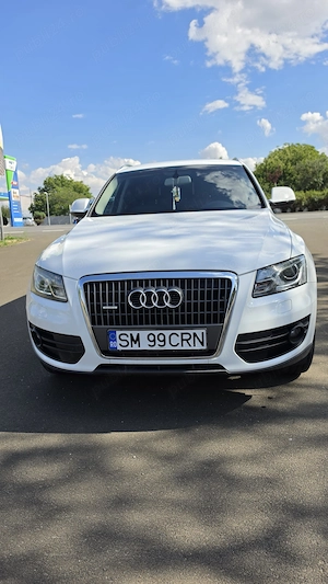 Audi Q5 2.0 TDI Quattro 2011 | Automată | 4x4 | Piele | Xenon LED | Navigație - imagine 3