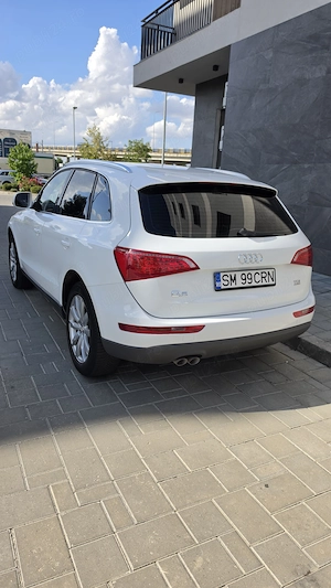 Audi Q5 2.0 TDI Quattro 2011 | Automată | 4x4 | Piele | Xenon LED | Navigație - imagine 4