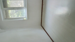 Apartament semidecomandat 3 camere 