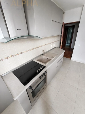 De vanzare apartament 3 camere, 2 bai, loc de parcare si boxa - Bistrita, BN
