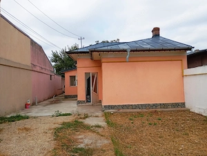 inchiriez casa la curte, 4 camere baie buc in chiajna, toate utilitatile