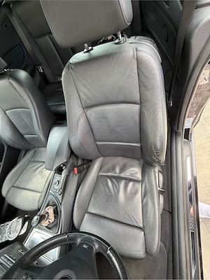 BMW E88 120d Cabrio 177CP   188.000 km   M Pack   Piele   Xenon   CIC - imagine 7