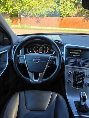 Volvo XC60 2016 Euro 6 Manual - imagine 9