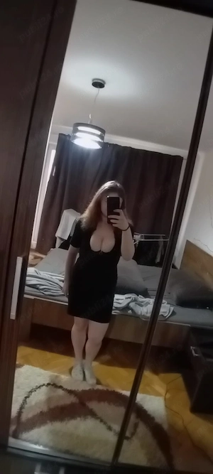 Te aștept la mine în locație 