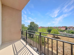 2 Camere | Etaj 2/3 | Apus Spectaculos | Central Giroc | Comision 0 - imagine 5