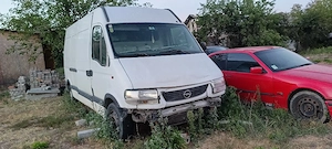 dezmembrez opel movano