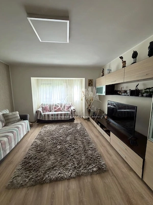 Apartament 3 camere situat in zona Faleza Nord, langa plaja - imagine 3