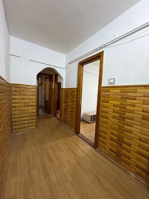 Vanzare apartament 3 camere, in Galati, Micro 13B, centrala, liber - imagine 8