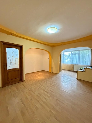 Vanzare apartament 3 camere, in Galati, Micro 13B, centrala, liber