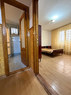 Vanzare apartament 3 camere, in Galati, Micro 13B, centrala, liber - imagine 11