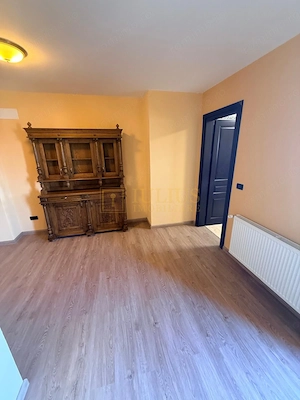 3 camere} Mosnita Noua-Castel Royal| apartament vintage| loc de parcare| balcon - imagine 7