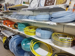 Lucrator comericial magazin depozit electrice