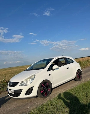 Opel Corsa D 1.2 Benzină 2011 - imagine 4