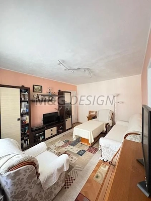 Apartament cu 3 camere zona Circumvalatiunii etaj 1