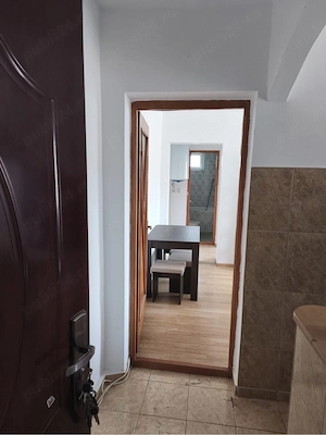 Vand apartament 2 camere  - imagine 4