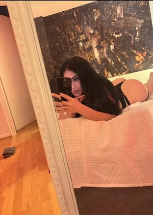 buna ma numesc Lorena fac și deplasări la tine sau la hotel câteva zile la tine în oraș