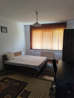 Inchiriez studio, zona p-ța Tractorul, Brașov - imagine 5