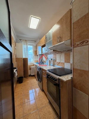 Apartament cu 3 camere, Decomandat,  Mircea cel Batran , CT, AC - imagine 4