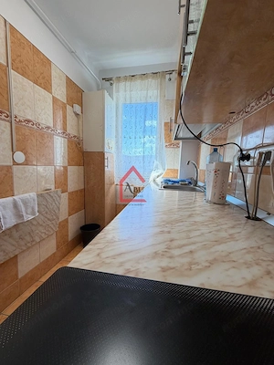 Apartament cu 3 camere, Decomandat,  Mircea cel Batran , CT, AC - imagine 5