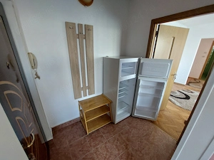 Apartament cu  2  camere semidecomandat  - imagine 2