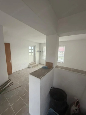  Se vinde casă spatioasa  și spațiu comercial – Butoiești, Mehedinți - imagine 20