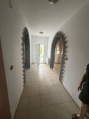  Se vinde casă spatioasa  și spațiu comercial – Butoiești, Mehedinți - imagine 9