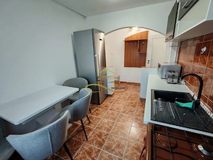 Apartament de vanzare -Str.Mioritei etaj 2 - imagine 2