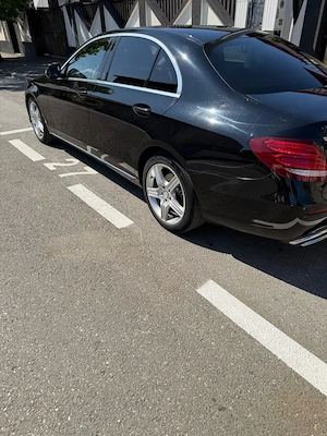 Mercedes E class ,ambient light ,brown leather  - imagine 4