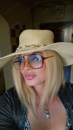 transsexuala reala foarte selectivă confirmare whatsapp