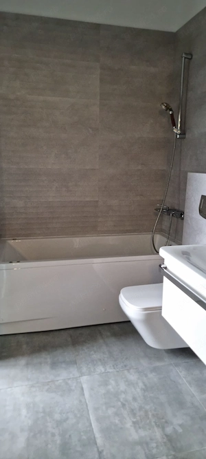 De inchiriat apartament 3 camere, cu 2 garaje,ultracentral, in Pitesti - imagine 6