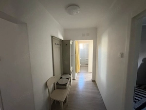 Inchiriez apartament cozy, 3 camere, luminos, pozitie excelenta - imagine 9