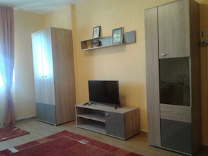 Inchiriez apartament 2 camere decomandat - imagine 4