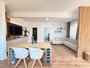 Apartament 2 camere la casa, mobilat premium, curte 80mp, prima inchiriere - imagine 3