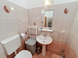 2 camere decomandate, 50 mp, langa Parcul Central - ideal studenti UMF - imagine 9