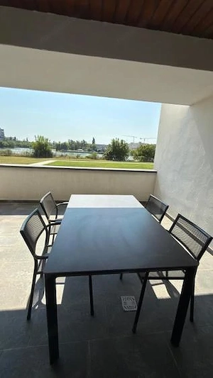 Apartament modern cu 2 camere - Vedere la lac - Prima inchiriere