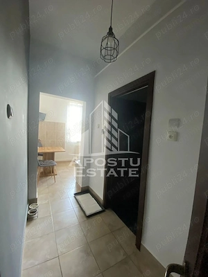 Apartament cu 2 camere de vanzare,decomandat, Zona Aeroport Timisoara - imagine 5