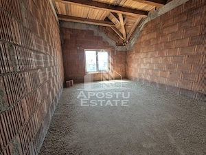 Casa la rosu de vanzare, aproape de Timisoara - imagine 9