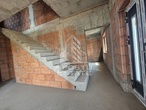 Casa la rosu de vanzare, aproape de Timisoara - imagine 6