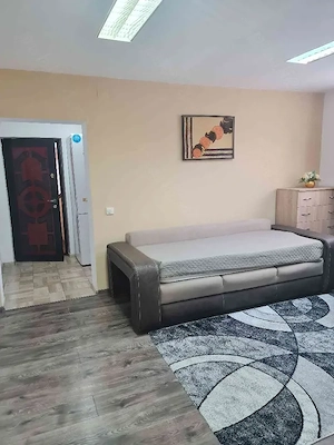 Apartament situat in centru - imagine 2