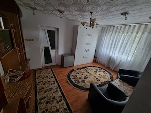 Apartament 2 camere zona 23 august etaj 2 4 36mp - imagine 3