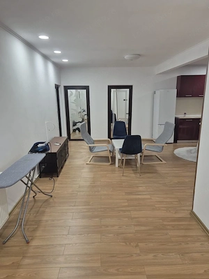 Inchiriez spatiul comercial zona Gheata Voluntari,130mp,etaj 1 - imagine 5