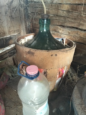 am țuică de vânzare de fructe