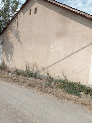 Casă de vânzare cu teren și șură  - imagine 6
