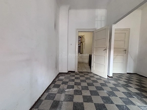 Apartament ultracentral 72 mp - etaj 1- boxa 25 mp - imagine 11
