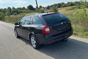 Skoda Octavia 2 Facelift - Euro 5 | Clima | Navi | Full opțiuni utile - imagine 3