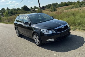 Skoda Octavia 2 Facelift - Euro 5 | Clima | Navi | Full opțiuni utile - imagine 2