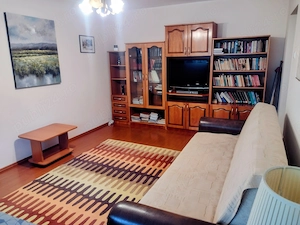 Inchiriez apartament 3 camere, decomandat, mobilat, et. 2 4, zona Giurgiului