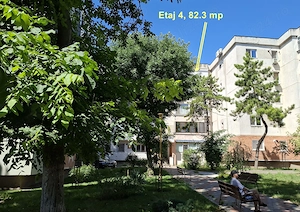 Apart. 4 camere, Bd. 1 Decembrie 1918, 82 mp util, etaj 4-4 , 1985, boxa 8mp, loc parcare platit  - imagine 1