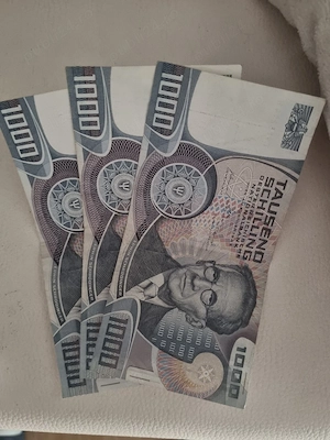 De vanzare 3 bacnote de 1000 Schillingi din 1989 pentru colectie